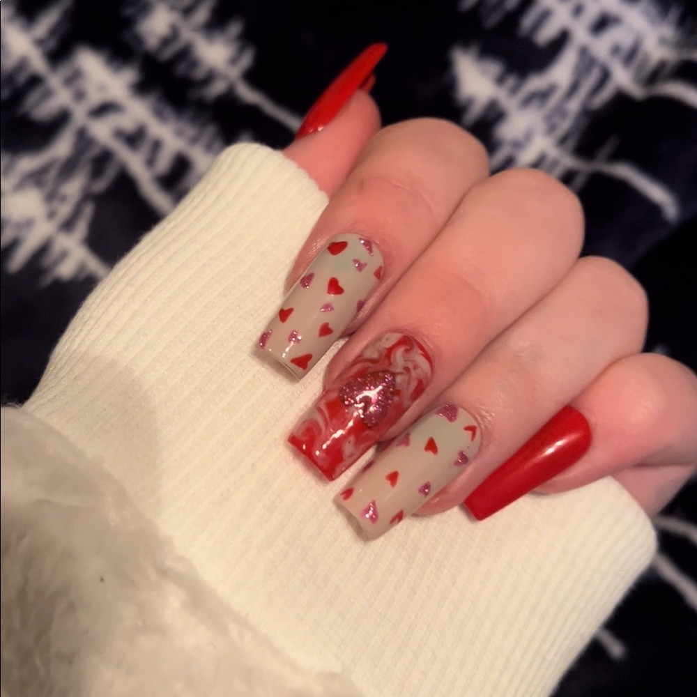 Press on nails